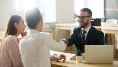 A Day in the Life of an Oil and Gas Accountant: Challenges, Skills, and Insights