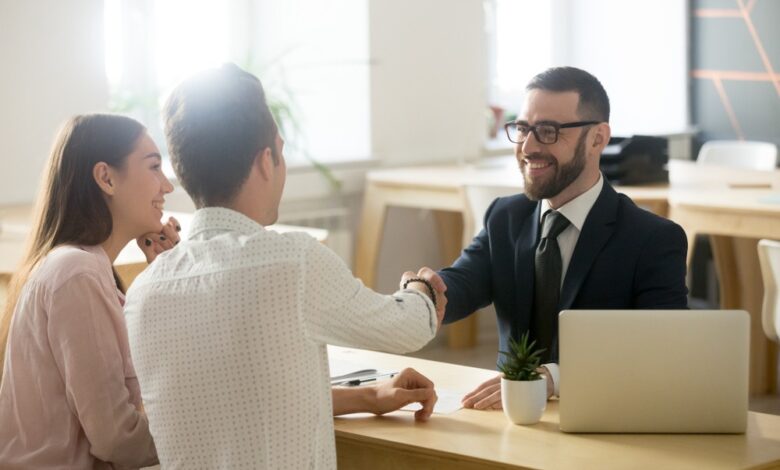 A Day in the Life of an Oil and Gas Accountant: Challenges, Skills, and Insights