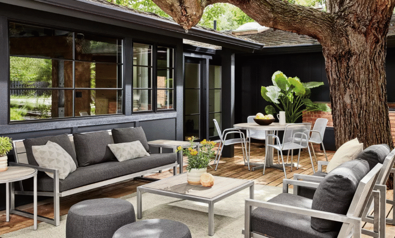 Design Trends for Modern Patios: Creating Functional Outdoor Living Spaces